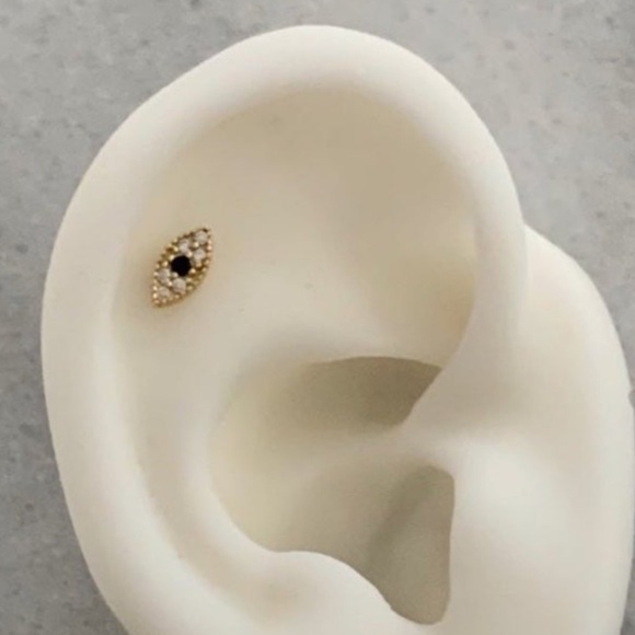 18K Gold Evil Eye Crystal Cartilage Earring Brand New - Picture 3 of 3